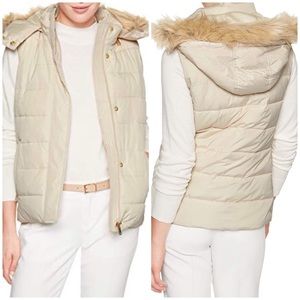 Banana Republic • white hoodie fur vest